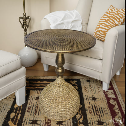 Guéridon Rotin et Fer au Style Bohème Artisanal